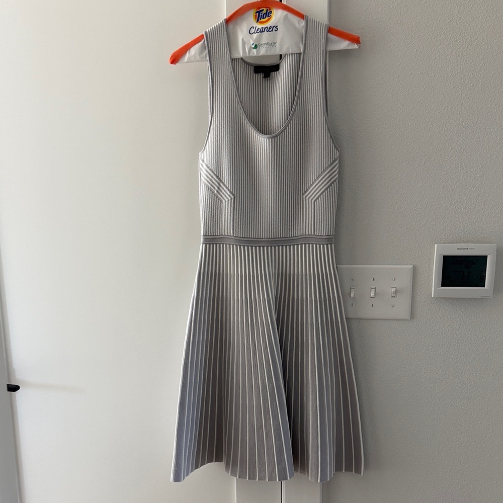 Elegant Gray Sleeveless Dress